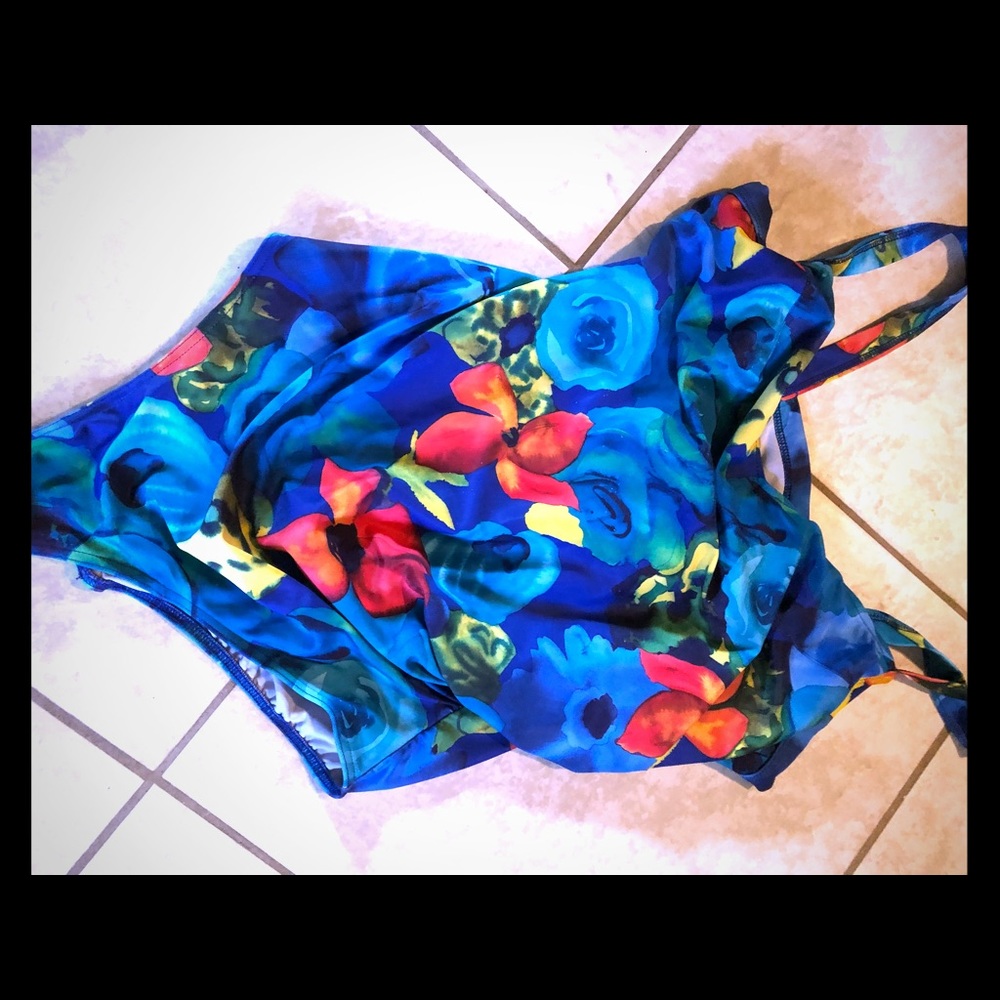 Swim suit